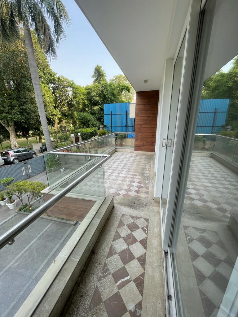 4BHK Builder Floor Available For Rent in Jor Bagh